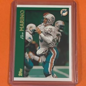 Dan Marino #350 1997 Topps Football Trading Card
